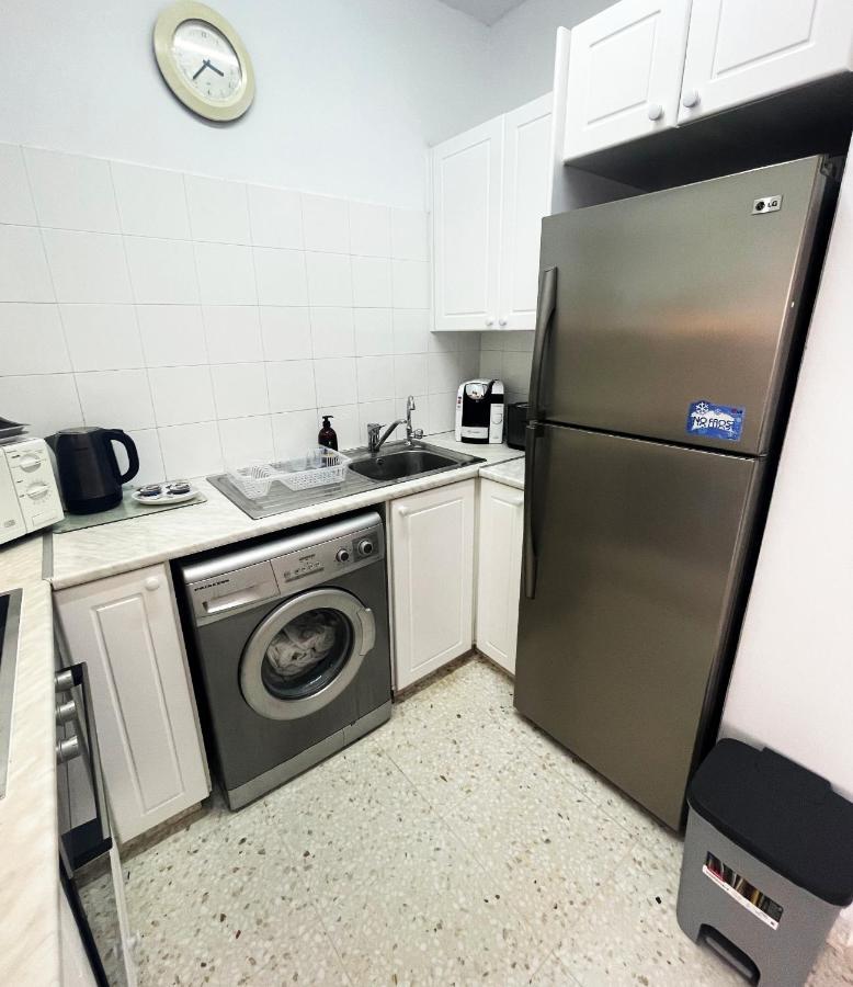Direct Sea View & Quality Bed - Kings Palace 1 Bed Appartement *